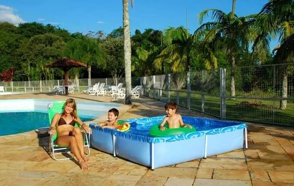 Pileta Estructural Cuadrada Mor 001003 Con Capacidad De 1500 Litros 1.89x 1.89 M Azul Azul